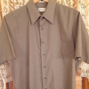 Mens Van Heusen Short Sleeve Shirt Size 161/2
